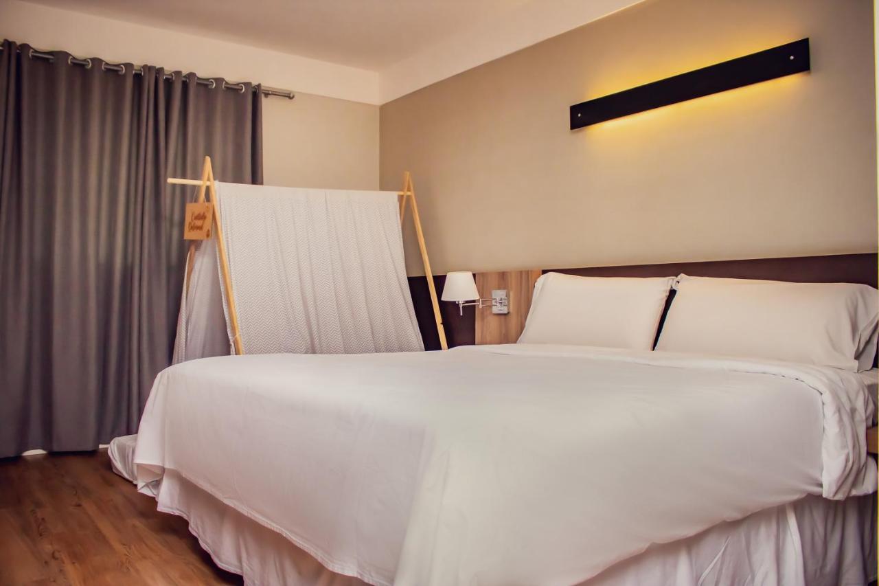 Delmond Hotel กูยาบา ภายนอก รูปภาพ