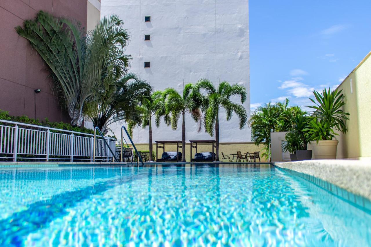 Delmond Hotel กูยาบา ภายนอก รูปภาพ