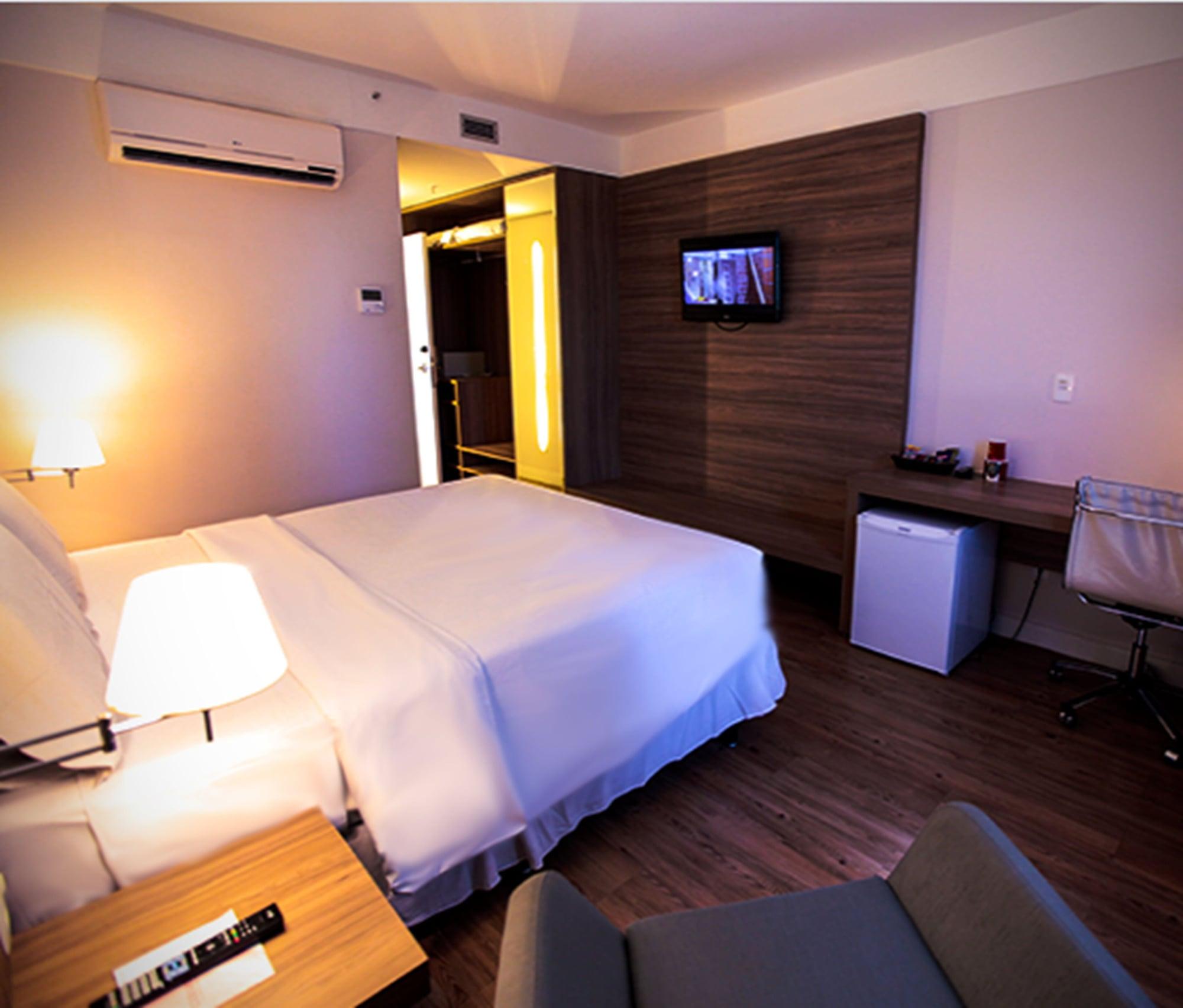 Delmond Hotel กูยาบา ภายนอก รูปภาพ