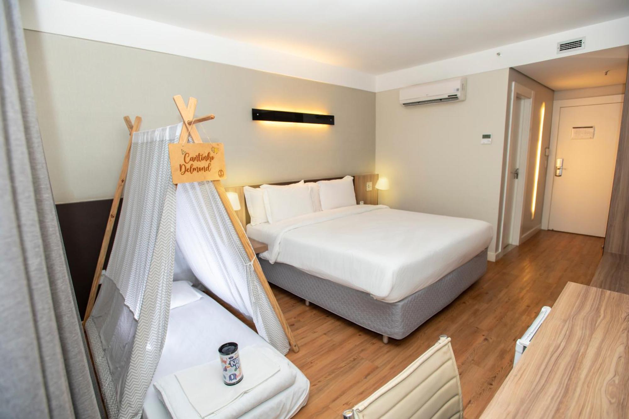 Delmond Hotel กูยาบา ภายนอก รูปภาพ