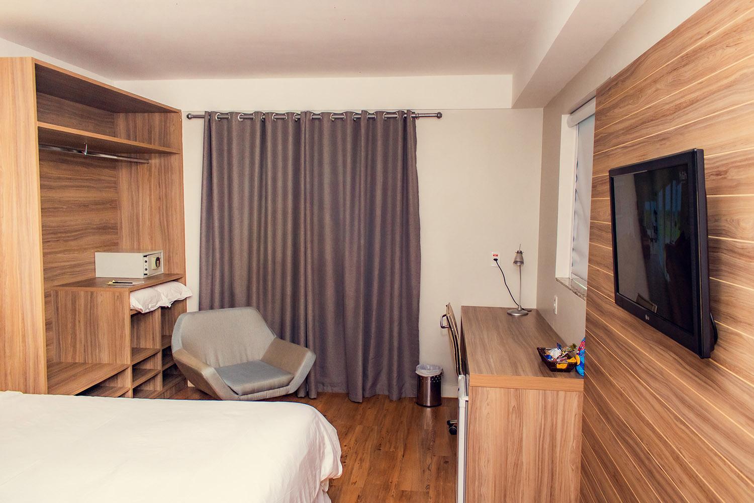Delmond Hotel กูยาบา ภายนอก รูปภาพ
